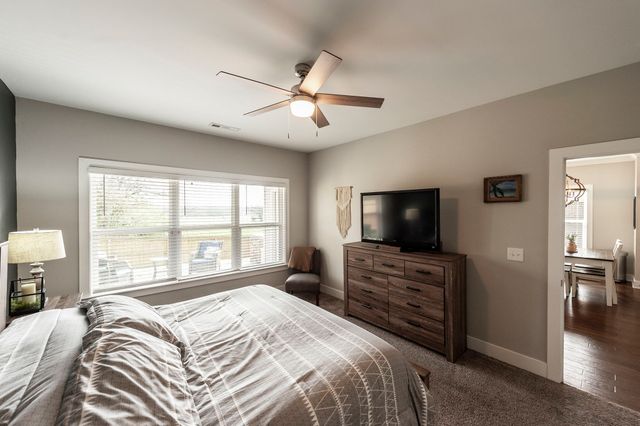 1037 Windemere Dr, Gallatin, TN 37066