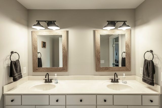 1037 Windemere Dr, Gallatin, TN 37066