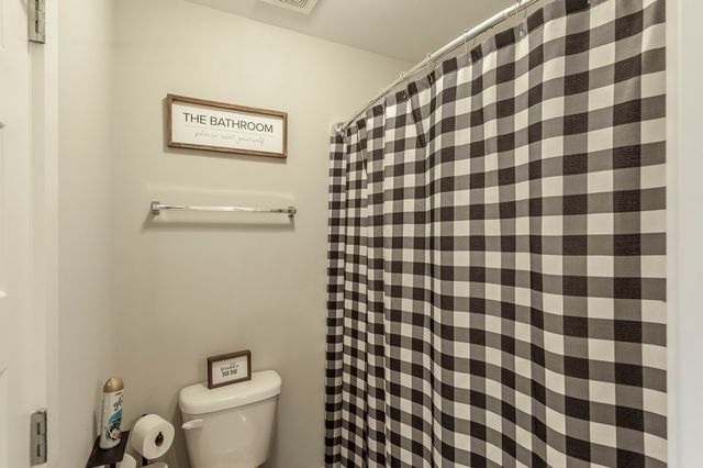 1037 Windemere Dr, Gallatin, TN 37066