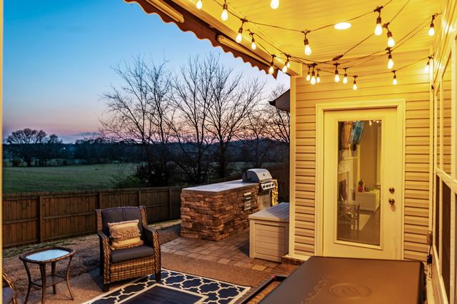 1037 Windemere Dr, Gallatin, TN 37066