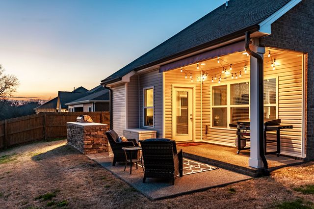 1037 Windemere Dr, Gallatin, TN 37066