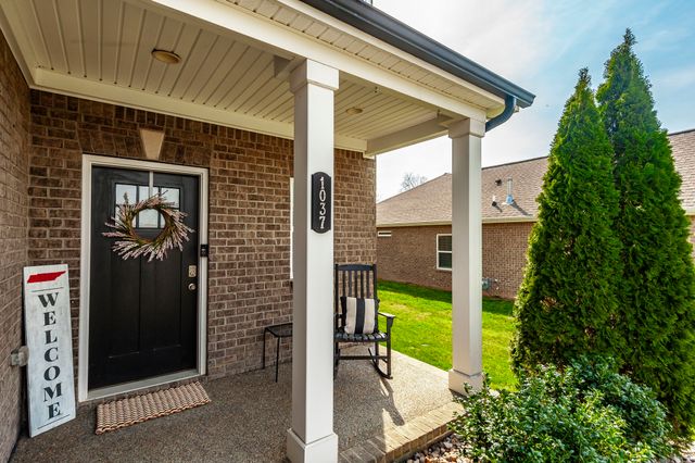 1037 Windemere Dr, Gallatin, TN 37066