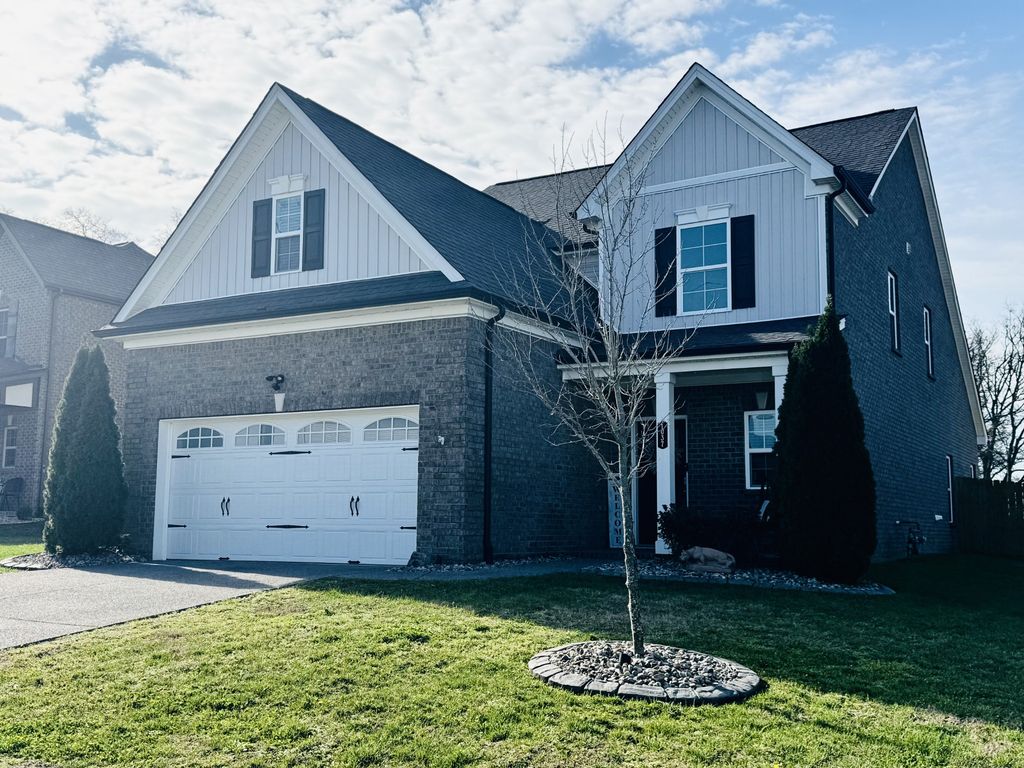 1037 Windemere Dr, Gallatin, TN 37066