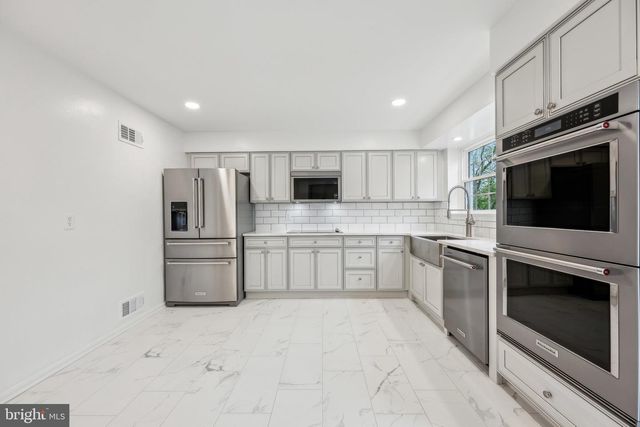 2827 ELLICOTT ST NW, Washington, DC 20008