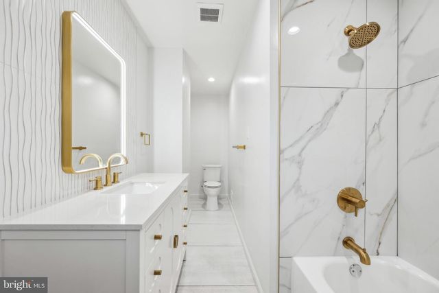 2827 ELLICOTT ST NW, Washington, DC 20008