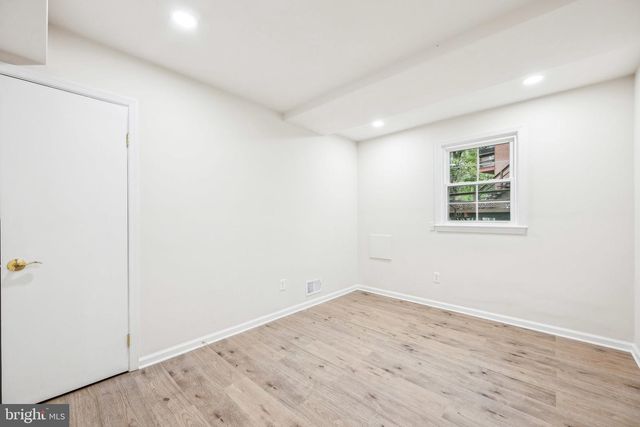 2827 ELLICOTT ST NW, Washington, DC 20008