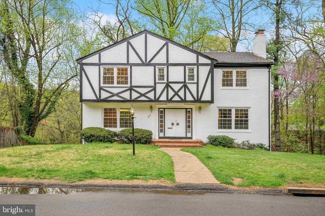 2827 ELLICOTT ST NW, Washington, DC 20008