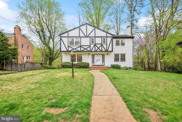 2827 ELLICOTT ST NW, Washington, DC 20008