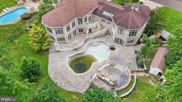 14 CAROL DR, Clementon, NJ 08021