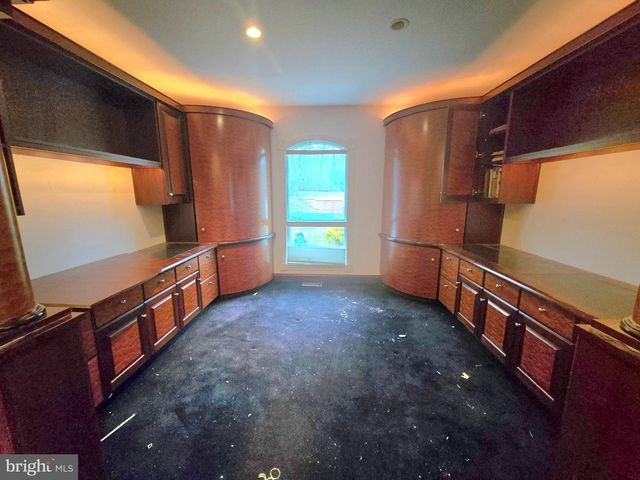 14 CAROL DR, Clementon, NJ 08021