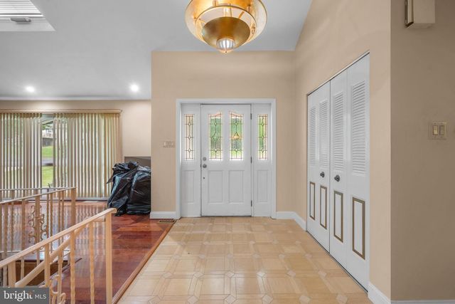 14 CAROL DR, Clementon, NJ 08021