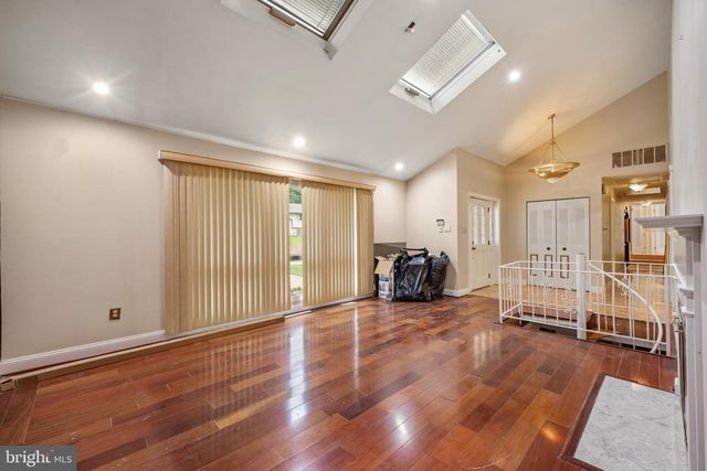 14 CAROL DR, Clementon, NJ 08021