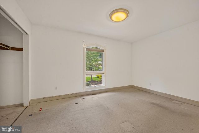 14 CAROL DR, Clementon, NJ 08021