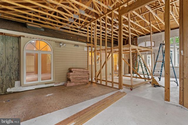 14 CAROL DR, Clementon, NJ 08021