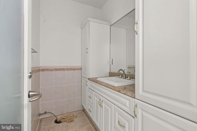 14 CAROL DR, Clementon, NJ 08021