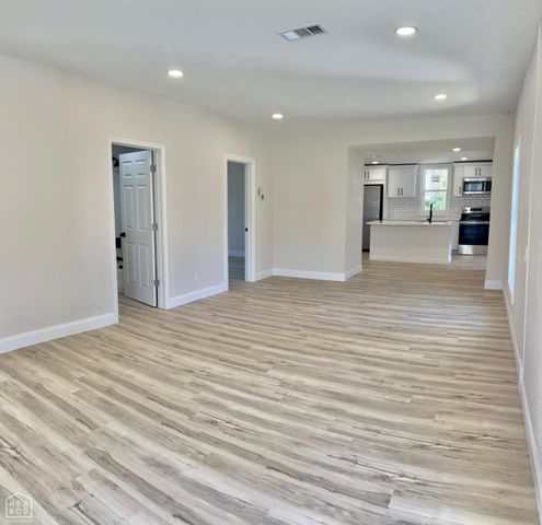 1302 W Monroe, Jonesboro, AR 72401