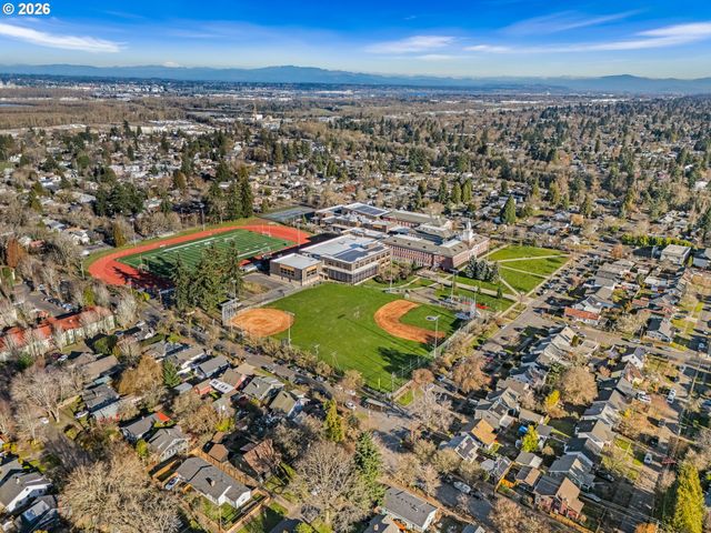 7472 N Polk Ave, Portland, OR 97203