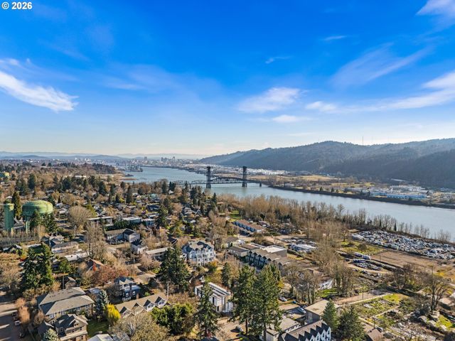 7472 N Polk Ave, Portland, OR 97203