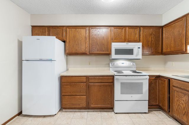 4165 Hilltop Point 105, Eagan, MN 55123