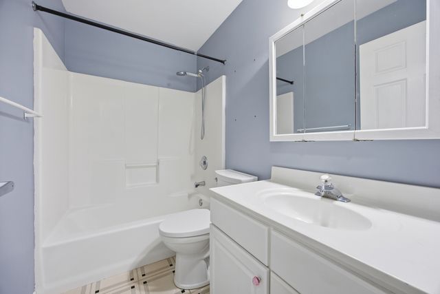 19N963 Manito Trail, Algonquin, IL 60102