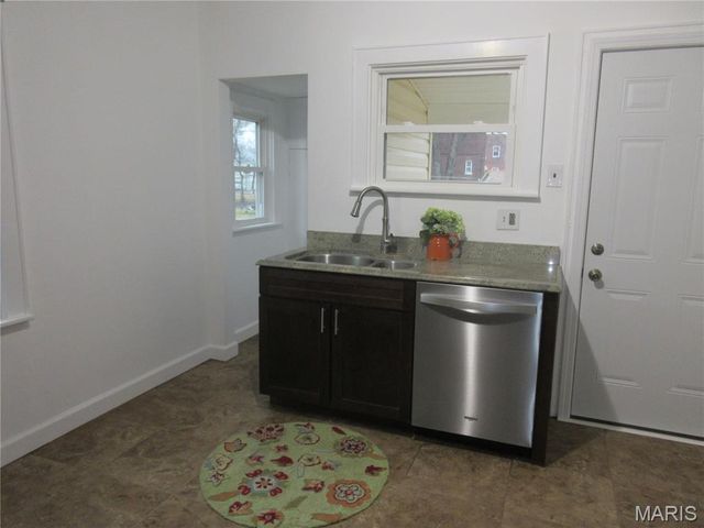 6444 Plateau Avenue, St Louis, MO 63139