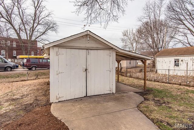 6444 Plateau Avenue, St Louis, MO 63139