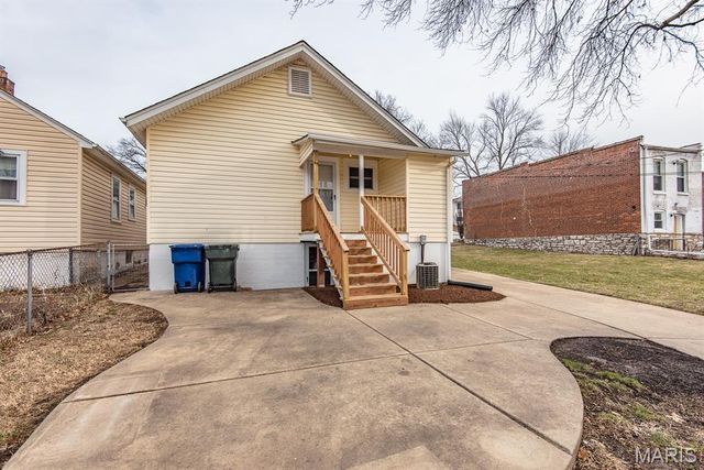 6444 Plateau Avenue, St Louis, MO 63139