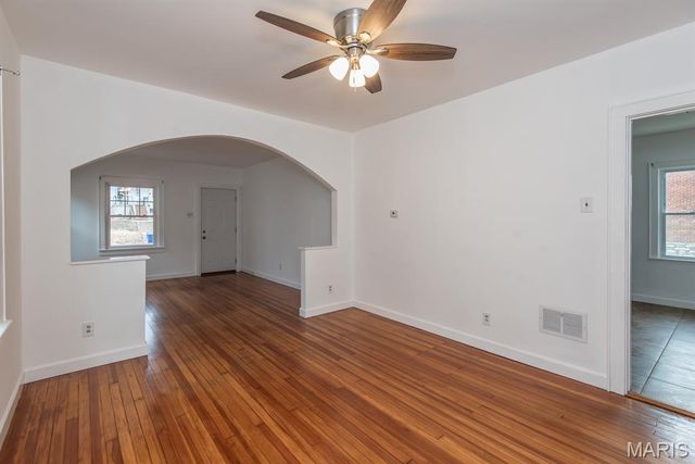 6444 Plateau Avenue, St Louis, MO 63139