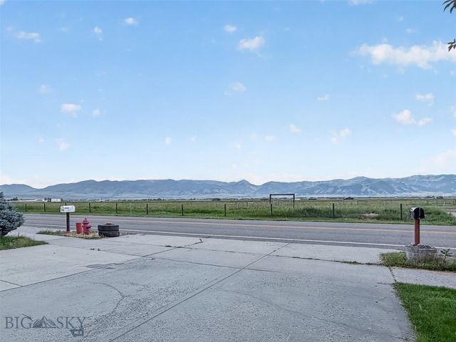 807 Spooner Road, Belgrade, MT 59714