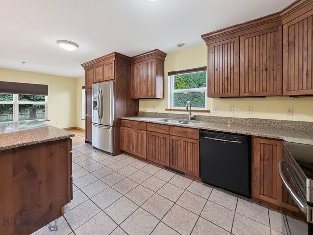 807 Spooner Road, Belgrade, MT 59714