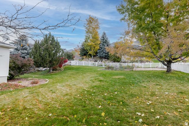 2894 N VIEWCREST CIR, North Logan, UT 84341