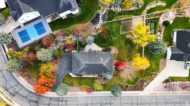 2894 N VIEWCREST CIR, North Logan, UT 84341