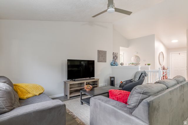 2894 N VIEWCREST CIR, North Logan, UT 84341