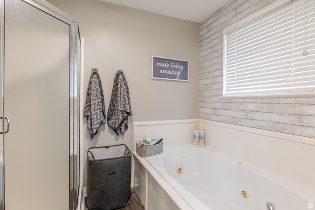 2894 N VIEWCREST CIR, North Logan, UT 84341