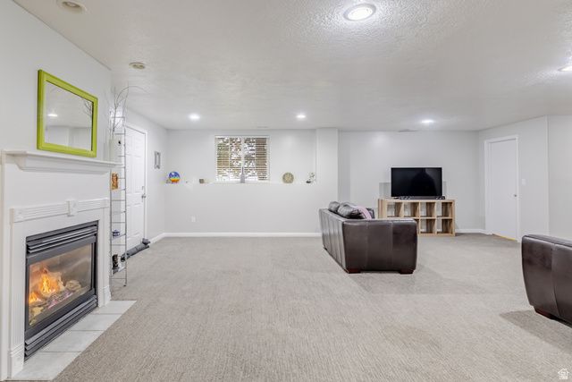 2894 N VIEWCREST CIR, North Logan, UT 84341