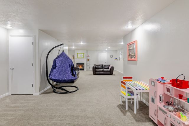 2894 N VIEWCREST CIR, North Logan, UT 84341