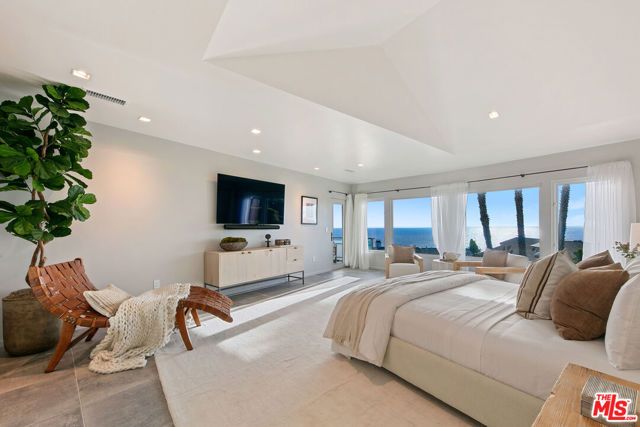 31558 Victoria Point Road, Malibu, CA 90265