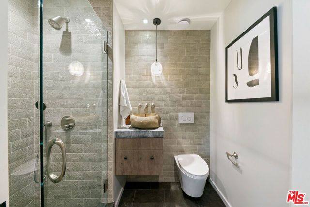 31558 Victoria Point Road, Malibu, CA 90265