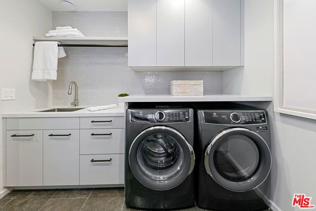 31558 Victoria Point Road, Malibu, CA 90265