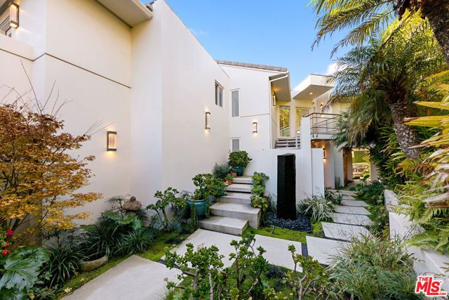 31558 Victoria Point Road, Malibu, CA 90265