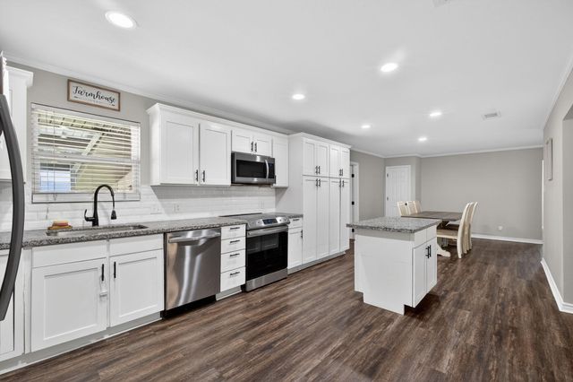 316 Linda, Bridge City, TX 77611