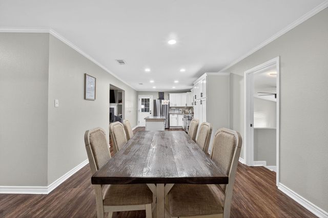 316 Linda, Bridge City, TX 77611