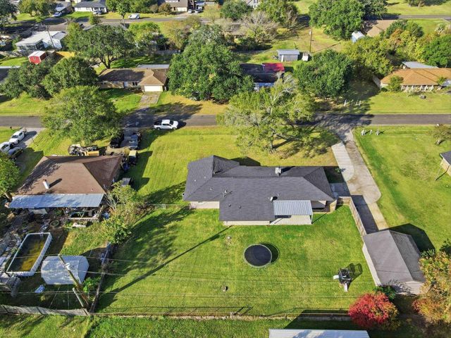 316 Linda, Bridge City, TX 77611