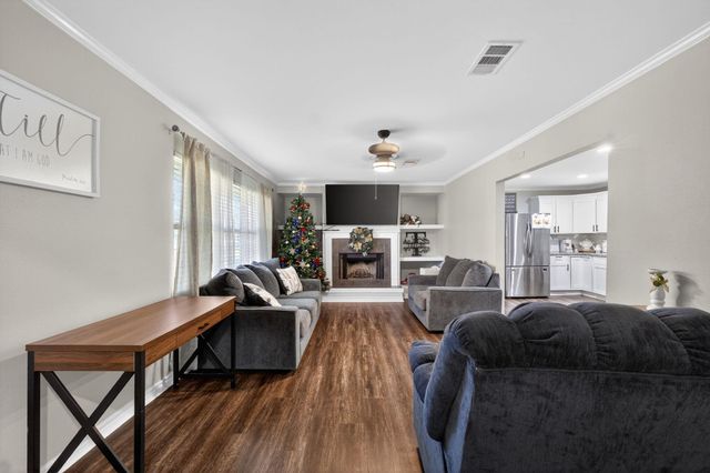 316 Linda, Bridge City, TX 77611