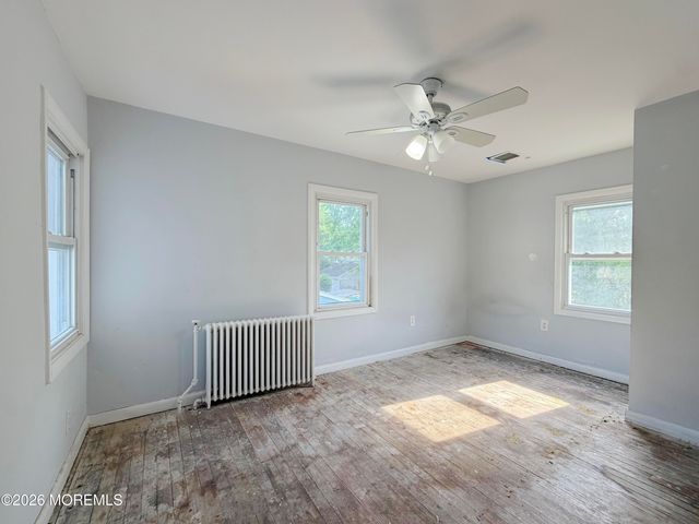 13 Willow Street, Red Bank, NJ 07701