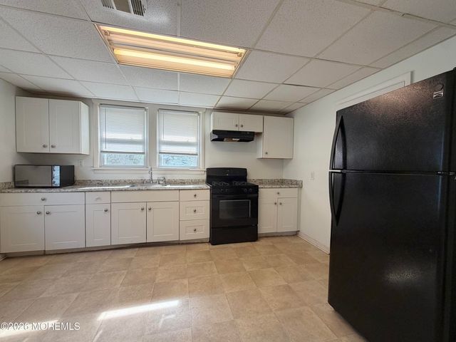 13 Willow Street, Red Bank, NJ 07701