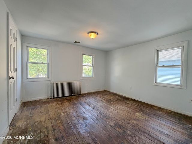 13 Willow Street, Red Bank, NJ 07701