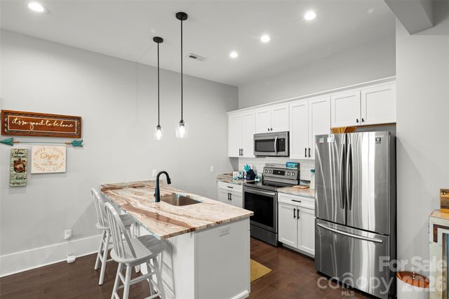231 Tower Circle, Hendersonville, NC 28739