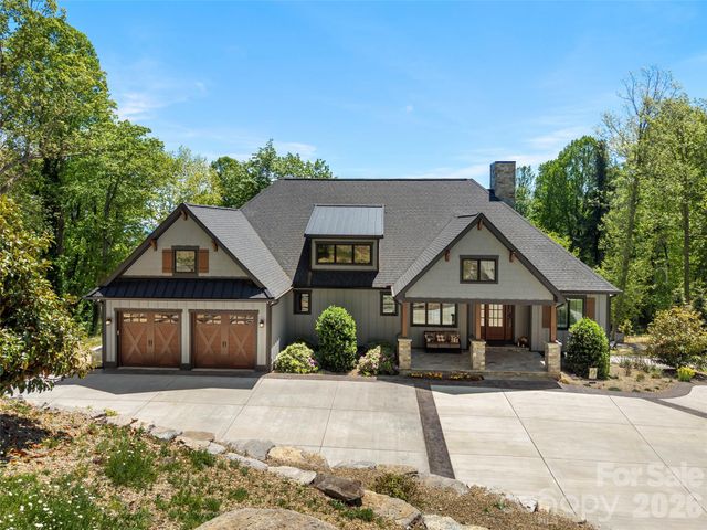 231 Tower Circle, Hendersonville, NC 28739