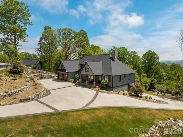231 Tower Circle, Hendersonville, NC 28739